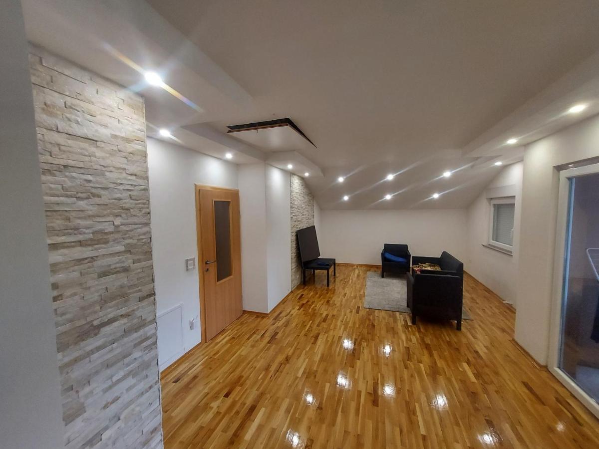 Apartments Tutto Bene 亚伊采 外观 照片